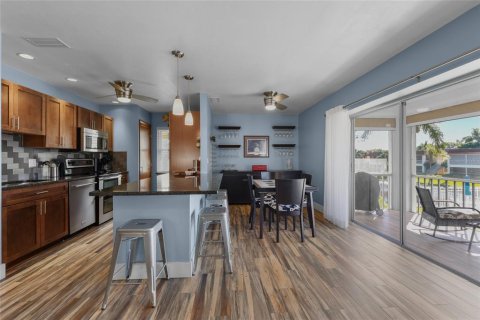 Copropriété à vendre à Naples, Floride: 2 chambres, 98.66 m2 № 2436795 - photo 12