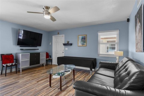 Copropriété à vendre à Naples, Floride: 2 chambres, 98.66 m2 № 2436795 - photo 17
