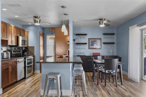 Copropriété à vendre à Naples, Floride: 2 chambres, 98.66 m2 № 2436795 - photo 7