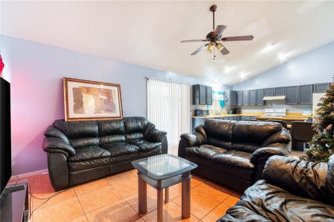 Villa ou maison à louer à Orlando, Floride: 3 chambres, 163.14 m2 № 1899897 - photo 10