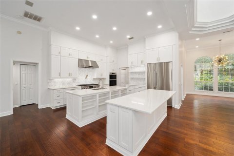 House in Gainesville, Florida 5 bedrooms, 327.48 sq.m. № 1829641 - photo 20