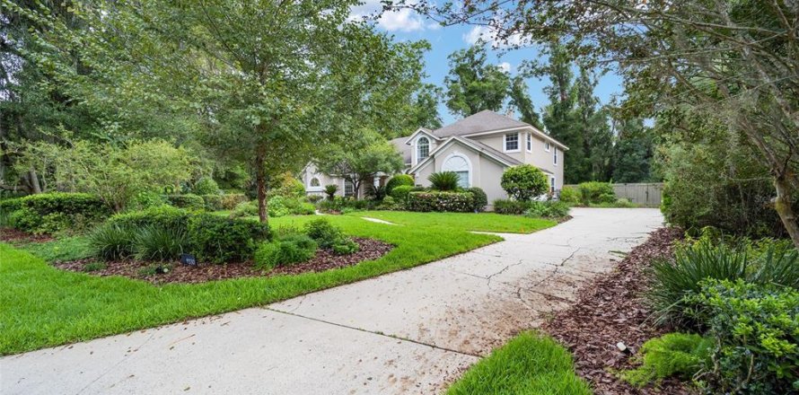 Villa ou maison à Gainesville, Floride 5 chambres, 327.48 m2 № 1829641