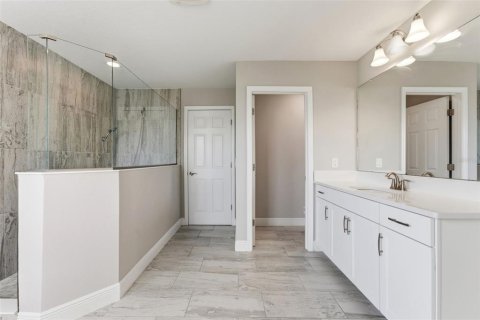 House in Odessa, Florida 4 bedrooms, 260.03 sq.m. № 2198329 - photo 21