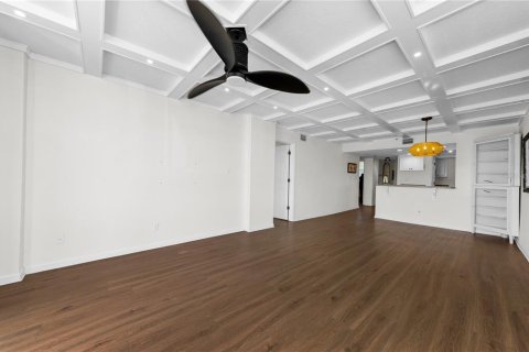 Copropriété à louer à Redington Shores, Floride: 3 chambres, 143.44 m2 № 2381163 - photo 15