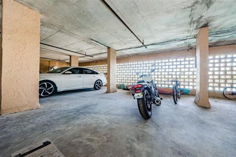 Copropriété à louer à Redington Shores, Floride: 3 chambres, 143.44 m2 № 2381163 - photo 21