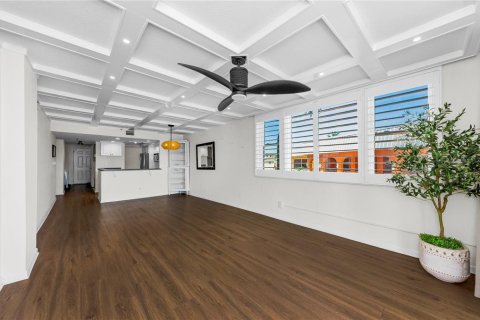 Copropriété à louer à Redington Shores, Floride: 3 chambres, 143.44 m2 № 2381163 - photo 14