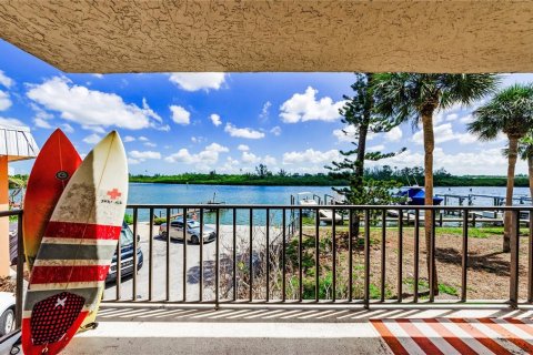 Condo à Redington Shores, Floride, 3 chambres  № 2381163