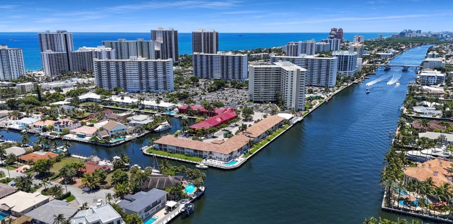 Condominio en Fort Lauderdale, Florida, 2 dormitorios  № 2181910