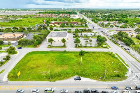 Commercial property in Florida City, Florida № 2089921 - photo 7