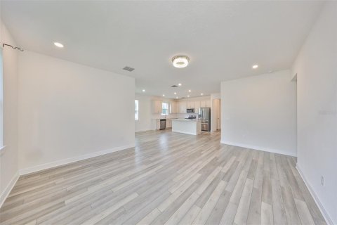 Casa en venta en Zephyrhills, Florida, 4 dormitorios, 169.83 m2 № 1898818 - foto 24