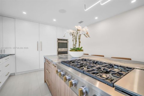 Villa ou maison à vendre à Hollywood, Floride: 6 chambres № 2047476 - photo 15