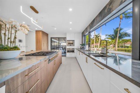 Villa ou maison à vendre à Hollywood, Floride: 6 chambres № 2047476 - photo 12