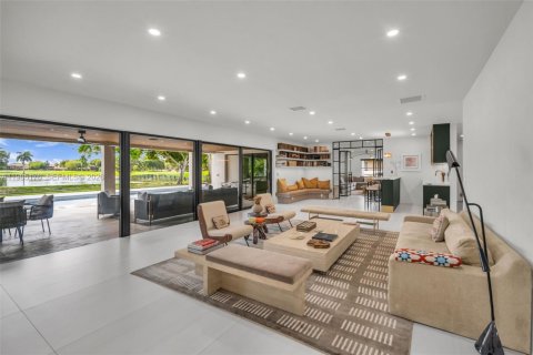 Villa ou maison à vendre à Hollywood, Floride: 6 chambres № 2047476 - photo 4