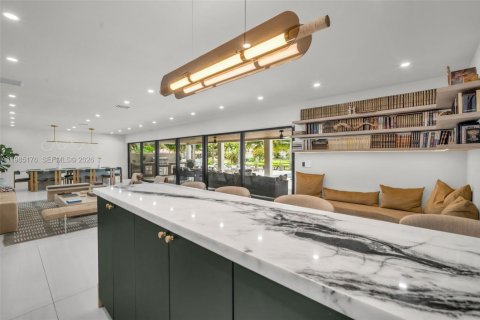 Villa ou maison à vendre à Hollywood, Floride: 6 chambres № 2047476 - photo 9