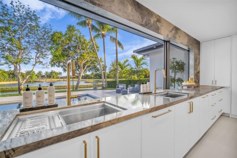 Villa ou maison à vendre à Hollywood, Floride: 6 chambres № 2047476 - photo 11