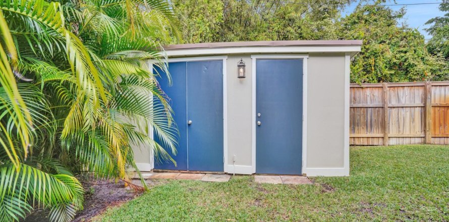 Villa ou maison à Wilton Manors, Floride 4 chambres, 170.94 m2 № 1014381