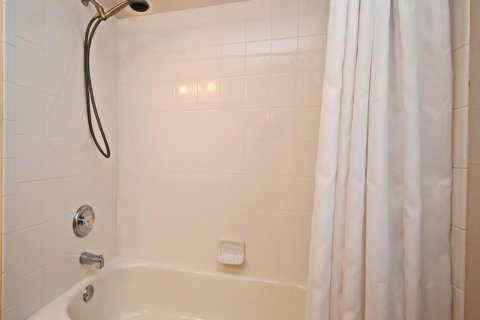 House in DeBary, Florida 3 bedrooms, 155.15 sq.m. № 1613310 - photo 30