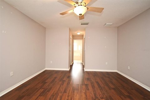 House in DeBary, Florida 3 bedrooms, 155.15 sq.m. № 1613310 - photo 20