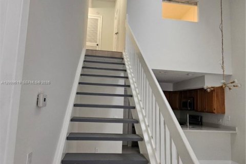 Townhouse in North Lauderdale, Florida 3 bedrooms, 110.18 sq.m. № 2072502 - photo 8