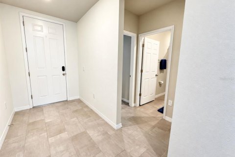 Villa ou maison à louer à Haines City, Floride: 4 chambres, 183.76 m2 № 2413446 - photo 6