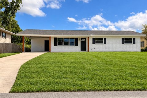Villa ou maison à Winter Haven, Floride 3 chambres, 133.69 m2 № 2423851
