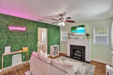 Снять в аренду виллу или дом в Форт-Лодердейл, Флорида 2 спальни, 333.52м2, № 2007222 - фото 4