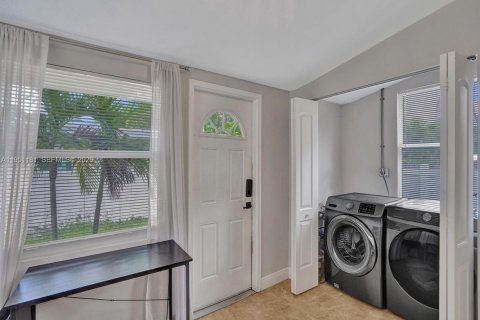 Снять в аренду виллу или дом в Форт-Лодердейл, Флорида 2 спальни, 333.52м2, № 2007222 - фото 24