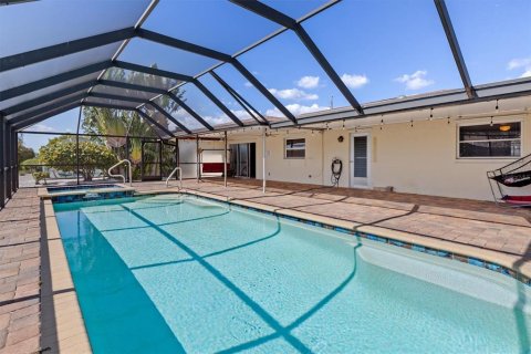 Villa ou maison à vendre à Port Charlotte, Floride: 3 chambres, 138.42 m2 № 2147732 - photo 5