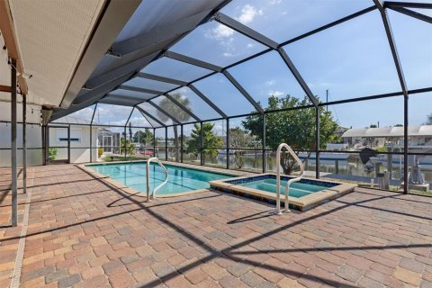 Villa ou maison à vendre à Port Charlotte, Floride: 3 chambres, 138.42 m2 № 2147732 - photo 30