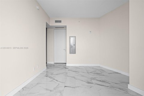 Condo in Sunny Isles Beach, Florida, 2 bedrooms № 2076539 - photo 26