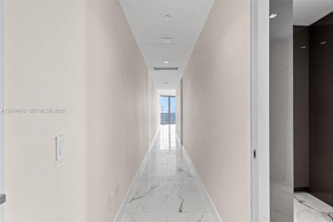 Condo in Sunny Isles Beach, Florida, 2 bedrooms № 2076539 - photo 15