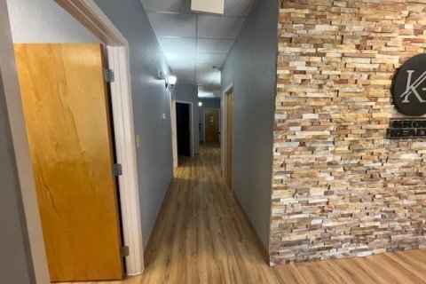 Immobilier commercial à louer à Sanford, Floride: 10.87 m2 № 2108698 - photo 9