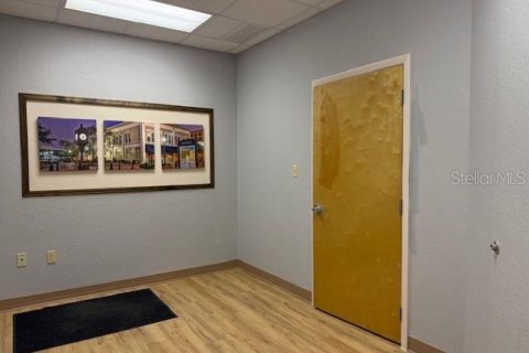 Immobilier commercial à louer à Sanford, Floride: 10.87 m2 № 2108698 - photo 8
