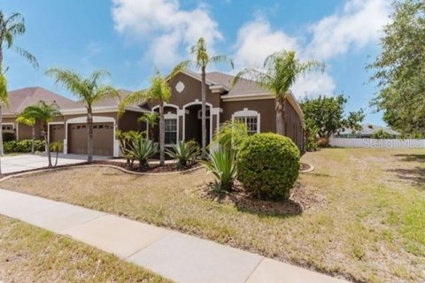 House in Holiday, Florida 5 bedrooms, 291.16 sq.m. № 1746826 - photo 3