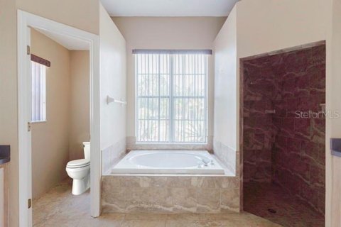 House in Holiday, Florida 5 bedrooms, 291.16 sq.m. № 1746826 - photo 18