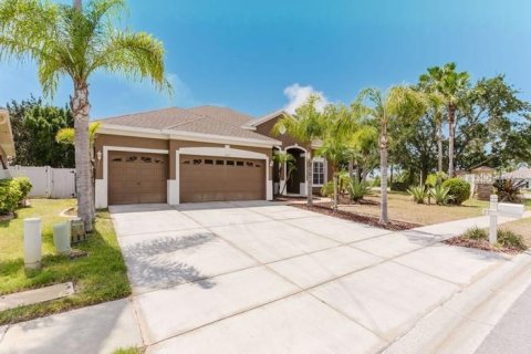 House in Holiday, Florida 5 bedrooms, 291.16 sq.m. № 1746826 - photo 2