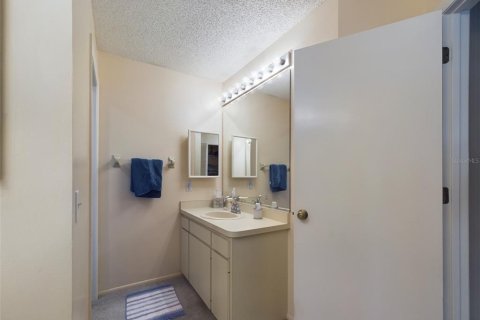 House in Bradenton, Florida 3 bedrooms, 151.43 sq.m. № 1513909 - photo 26