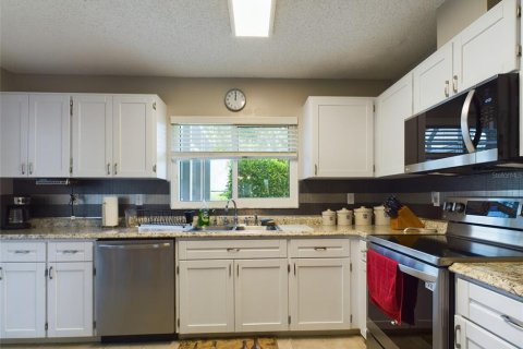 House in Bradenton, Florida 3 bedrooms, 151.43 sq.m. № 1513909 - photo 17