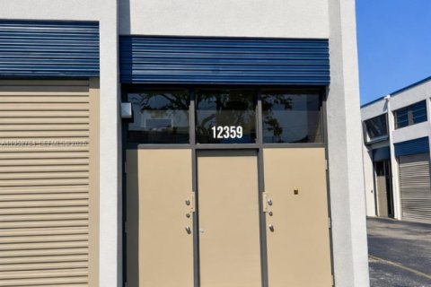 Propiedad comercial en Miami, Florida № 2008015