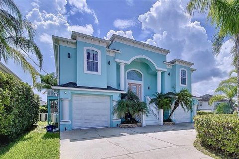 House in Hernando Beach, Florida 3 bedrooms, 182 sq.m. № 1274133 - photo 4