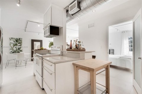 Copropriété à louer à Miami Beach, Floride: 1 chambre, 69.4 m2 № 2178383 - photo 10