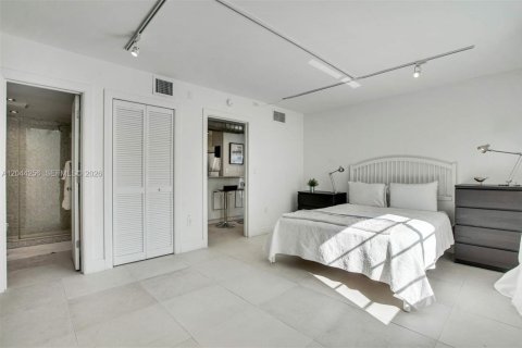 Copropriété à louer à Miami Beach, Floride: 1 chambre, 69.4 m2 № 2178383 - photo 12