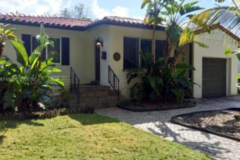 Villa ou maison à South Miami, Floride 3 chambres, 116.96 m2 № 2068491