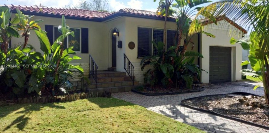 Villa ou maison à South Miami, Floride 3 chambres, 116.96 m2 № 2068491