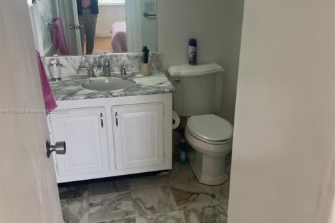 Condo in Bal Harbour, Florida, 2 bedrooms  № 1727163 - photo 5