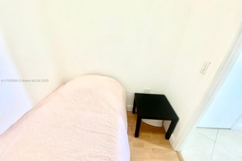 Condo in Bal Harbour, Florida, 2 bedrooms  № 1727163 - photo 20