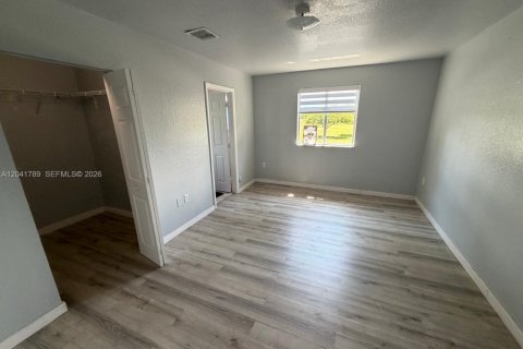 Touwnhouse à louer à Homestead, Floride: 3 chambres, 132.48 m2 № 2183646 - photo 13
