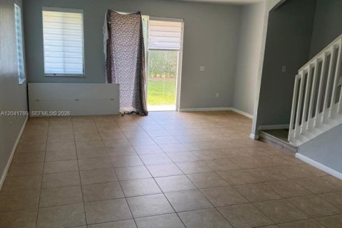 Touwnhouse à louer à Homestead, Floride: 3 chambres, 132.48 m2 № 2183646 - photo 3