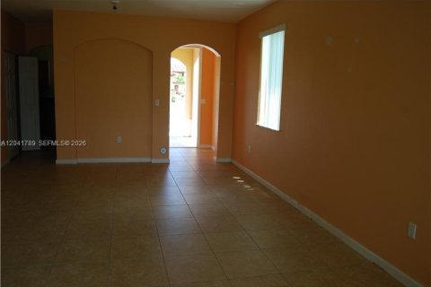 Touwnhouse à louer à Homestead, Floride: 3 chambres, 132.48 m2 № 2183646 - photo 4