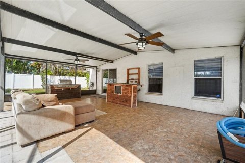 House in Brandon, Florida 3 bedrooms, 147.53 sq.m. № 2157808 - photo 18